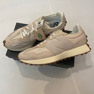 New Balance 327 Sneakers (MS327RC)